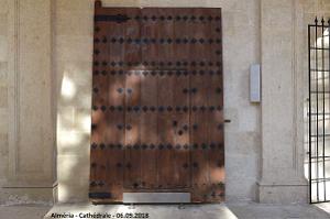 28 LA CATHEDRALE ET LE FORTERESSE DE L INCARNATION (33)